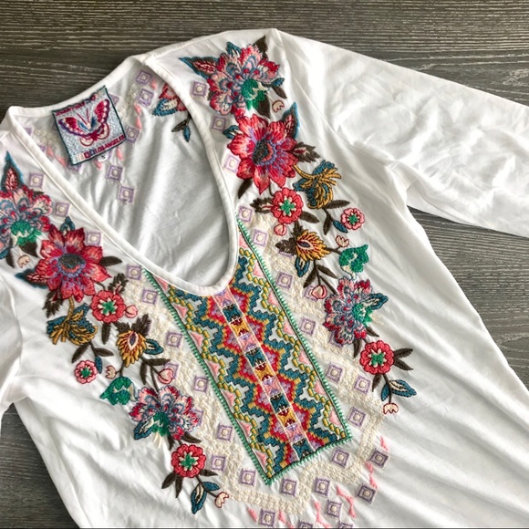 Johnny Was Tops - Johnny Was • Embroidered Long Sleeve Tee